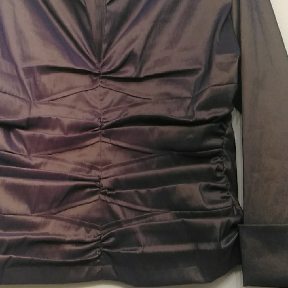 Top - Picture 2 of 7